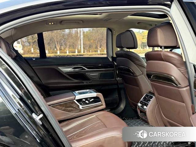 BMW 7 series id 4241441 из Китая 10
