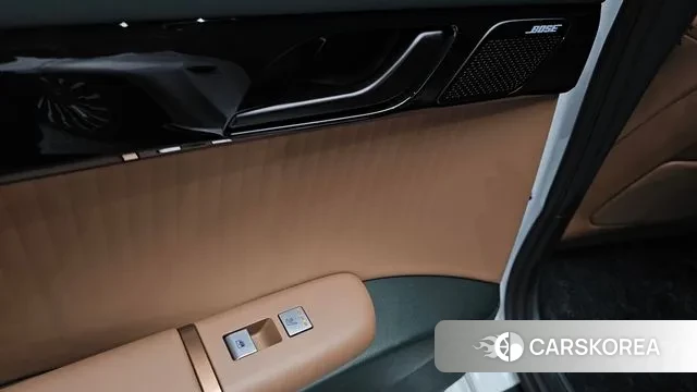 Hyundai Grandeur Hybrid (GN7) id 3394431 из Кореи 10