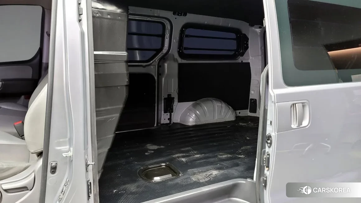 Hyundai The New Grand Starex id 1551831 из Кореи 10