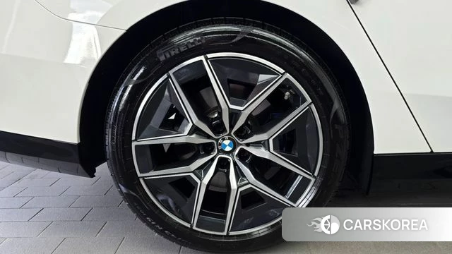 BMW 5 Series (G60) id 4696183 из Кореи 10
