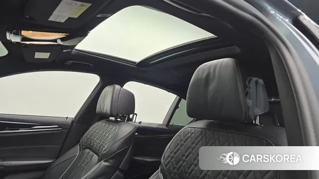 BMW 5 Series (G30) id 3402793 из Кореи 10