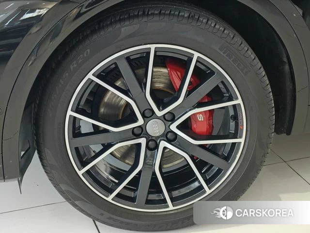Audi SQ5 id 4273583 из Китая 10