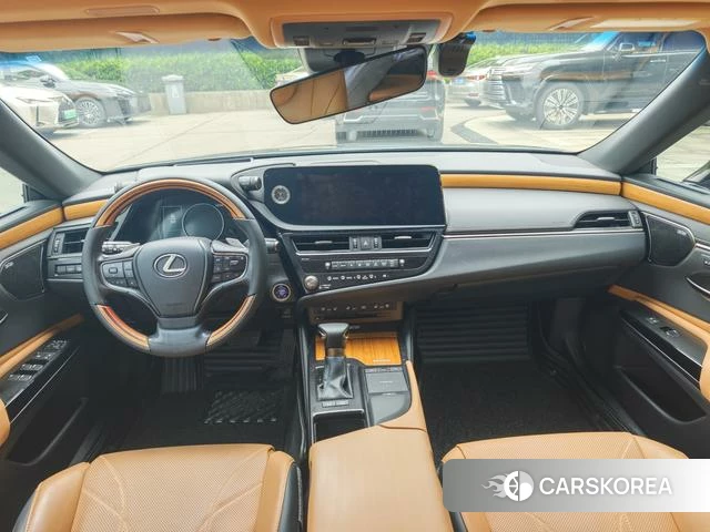 Lexus ES id 4353785 из Китая 10