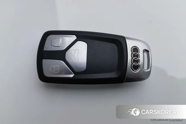 Audi A4L id 4273813 из Китая 10