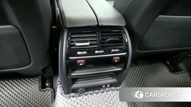 BMW 5 Series (G30) id 3778612 из Кореи 10