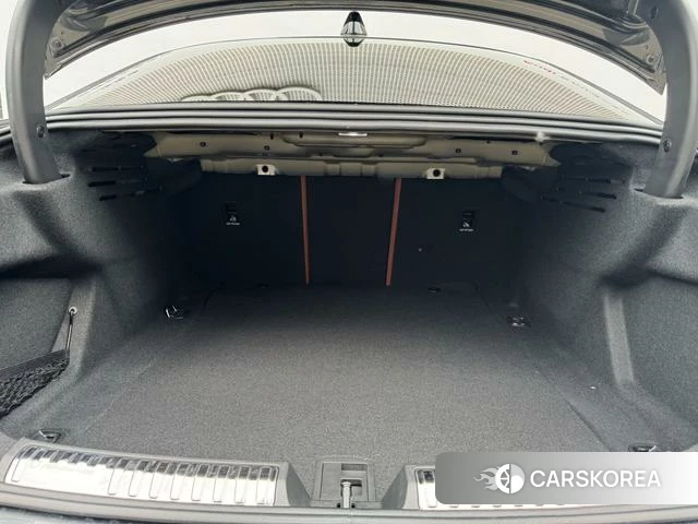 Audi A5L id 4307100 из Китая 10