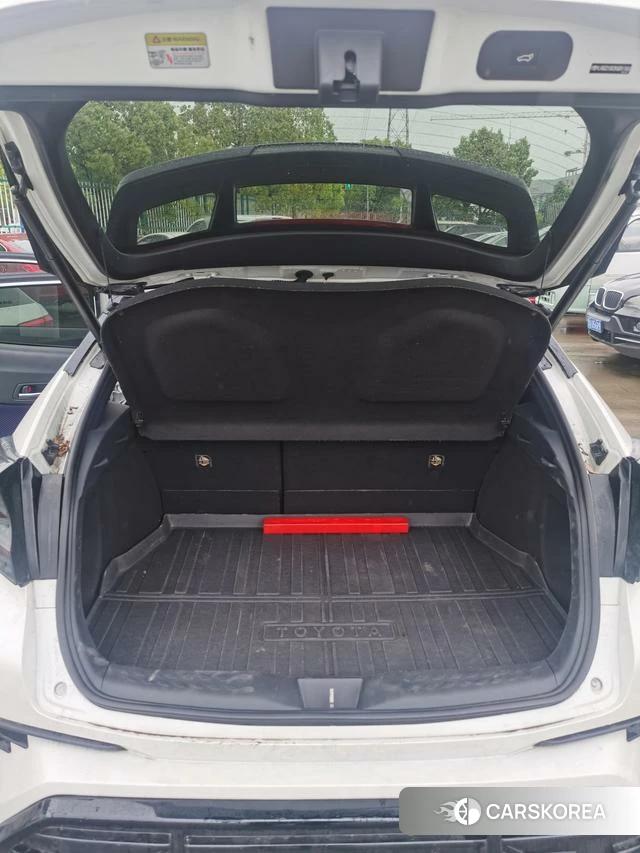 Toyota C-HR id 4210927 из Китая 10