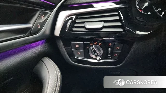 BMW 5 Series (G30) id 3434749 из Кореи 10