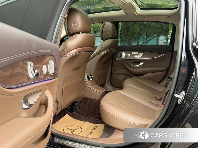 Mercedes-Benz E-class id 4277628 из Китая 10