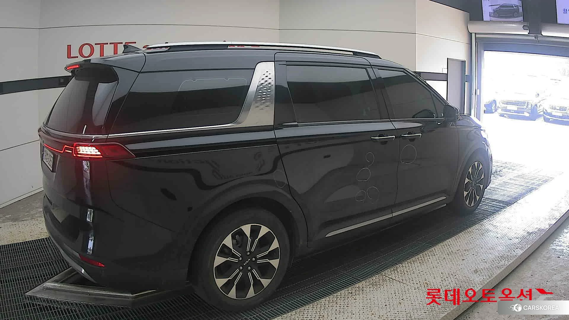 Kia Carnival id 4664311 из Кореи 10