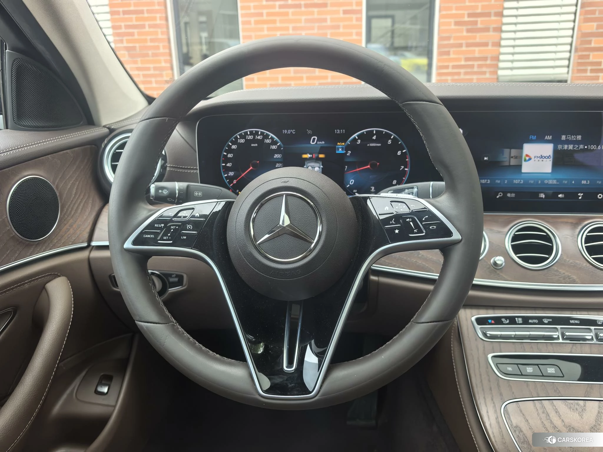 Mercedes-Benz E-class id 4426719 из Китая 10