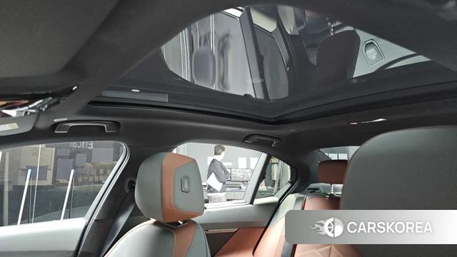 BMW 5 Series (G60) id 3841210 из Кореи 10