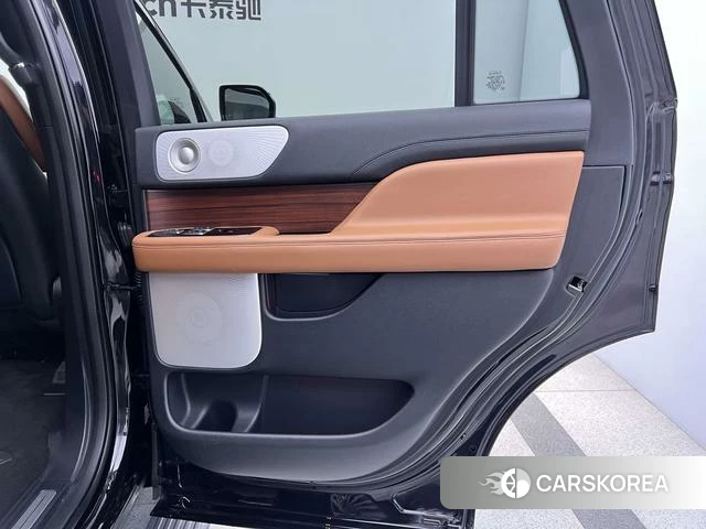 Lincoln Navigator id 4208119 из Китая 10