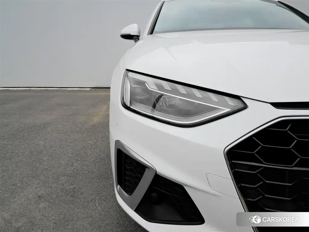 Audi A4L id 4547249 из Китая 10