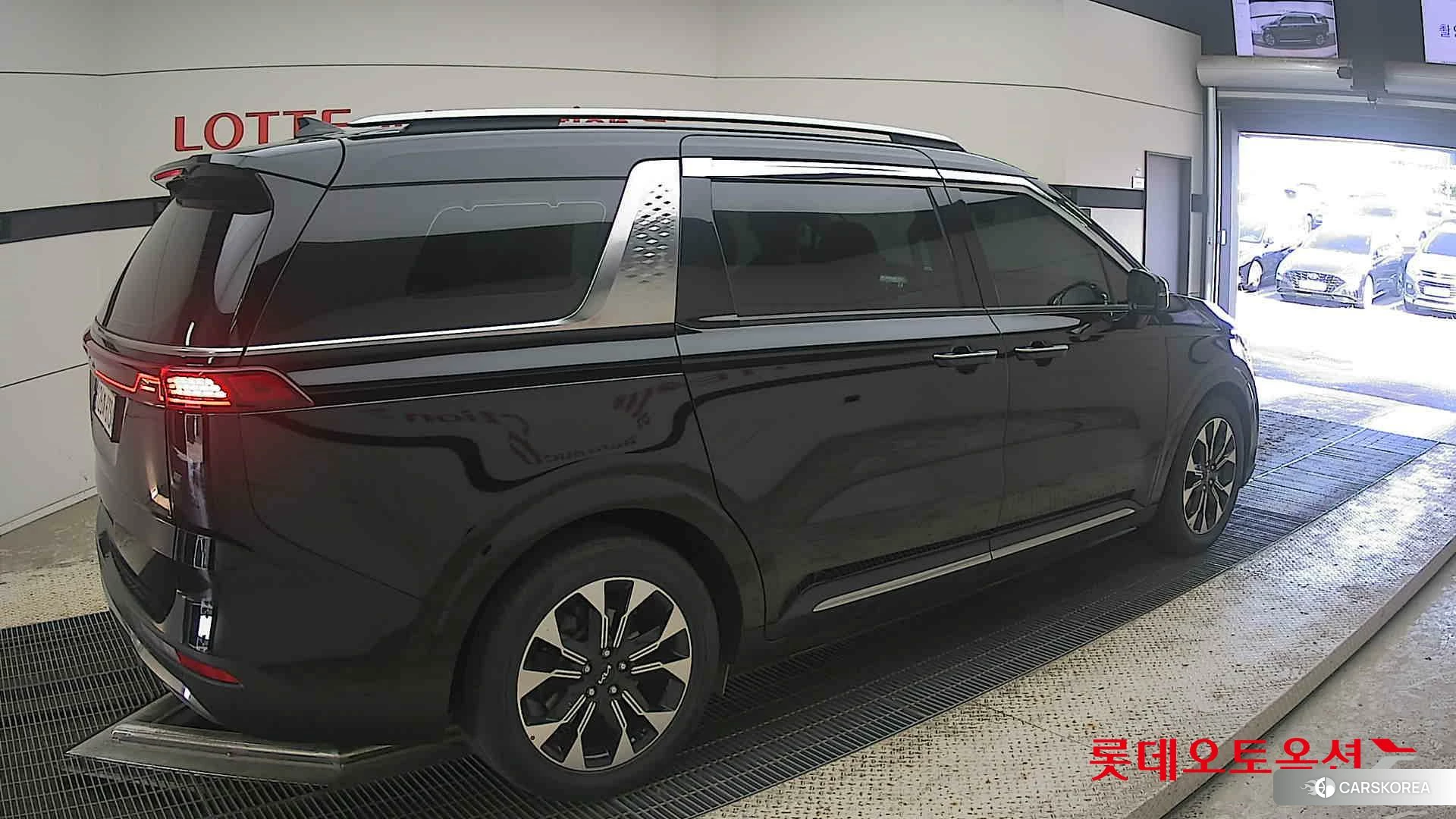 Kia Carnival id 4504365 из Кореи 10