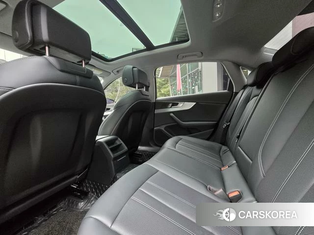 Audi A4L id 4260341 из Китая 10