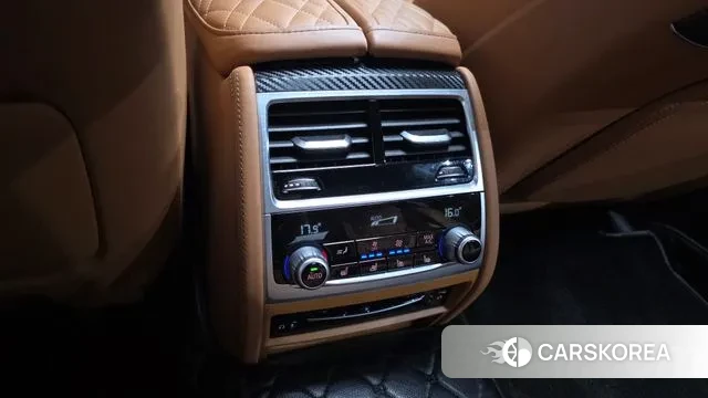 BMW 7 Series (G11) id 3044162 из Кореи 10