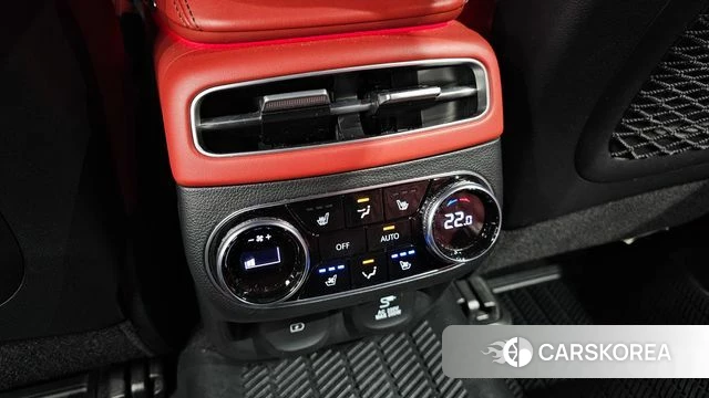 Genesis GV70 id 3878775 из Кореи 10