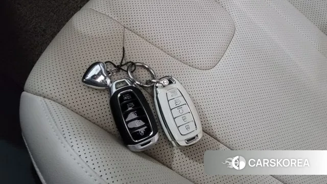 Hyundai Avante (CN7) id 3752047 из Кореи 10