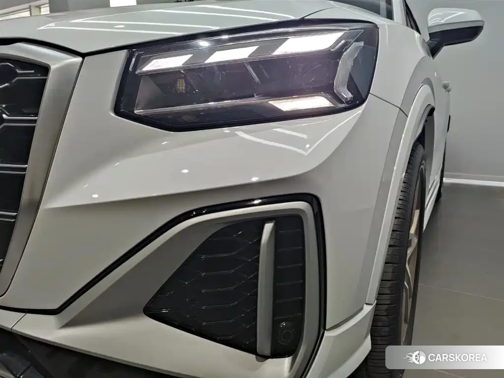 Audi Q2L id 4583603 из Китая 10