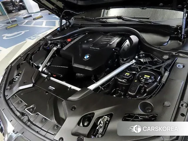 BMW 5 Series (G30) id 3695325 из Кореи 10