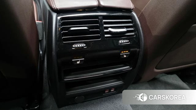 BMW 5 Series (G30) id 3953662 из Кореи 10