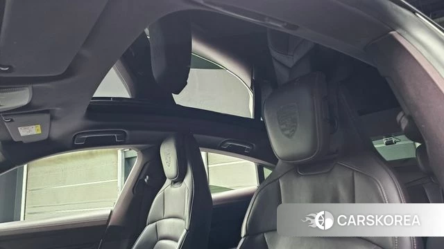 Porsche Taycan id 4231781 из Кореи 10