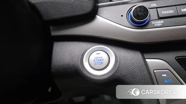 Hyundai Avante AD id 3107385 из Кореи 10