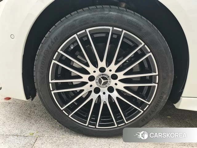 Mercedes-Benz Class C id 4275293 из Китая 10