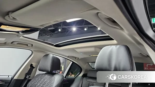 BMW 5 Series (G30) id 3383656 из Кореи 10