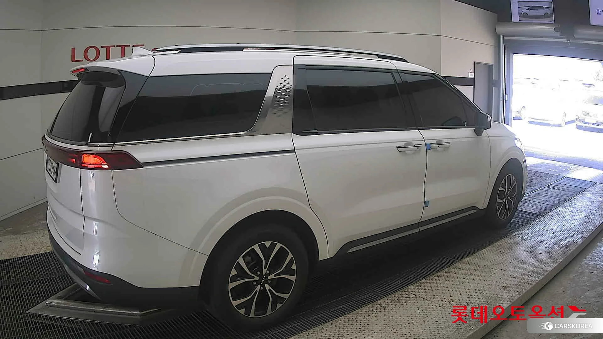 Kia Carnival id 4674159 из Кореи 10