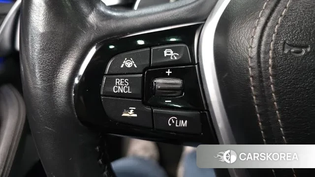 BMW 5 Series (G30) id 3541778 из Кореи 10