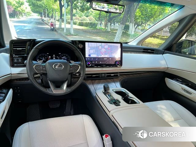 Lexus LM id 4307436 из Китая 10