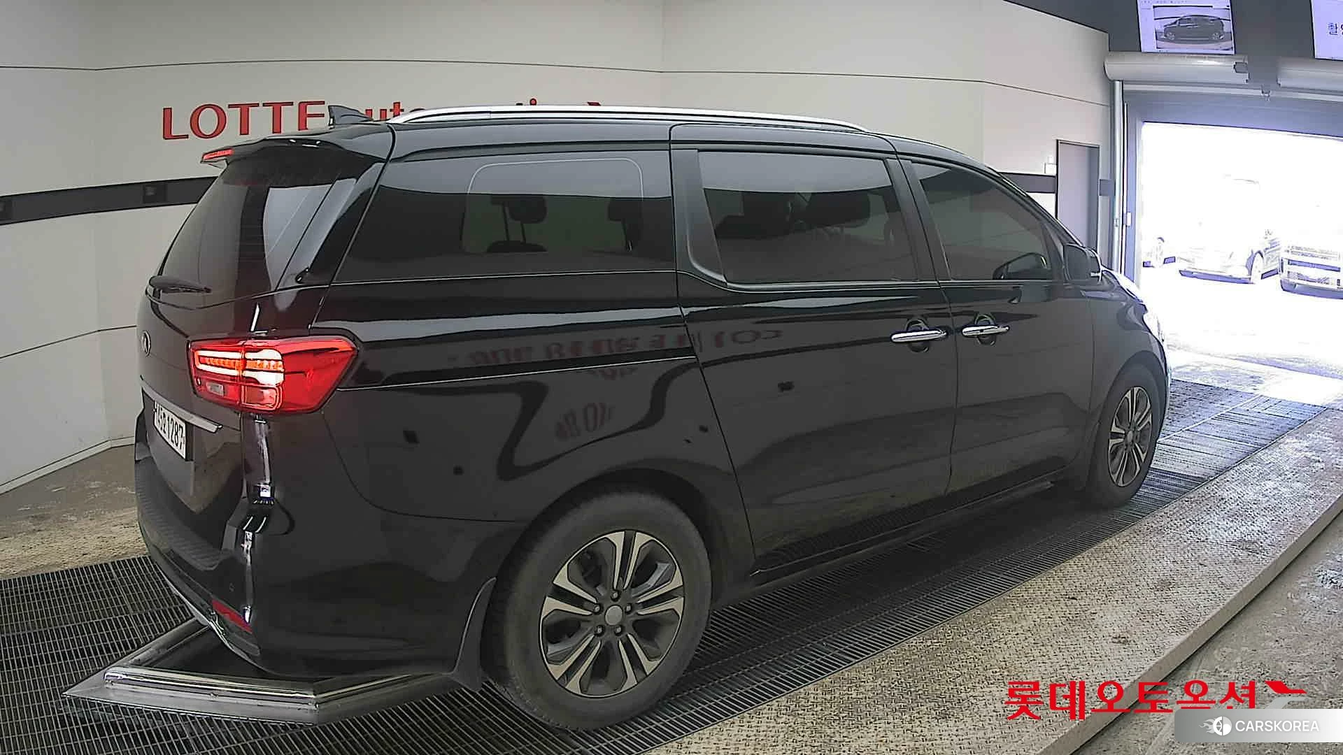 Kia Carnival id 3882134 из Кореи 10