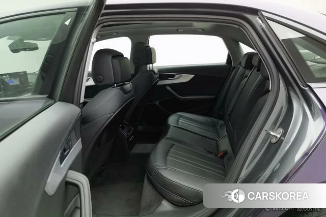 Audi A4L id 4321232 из Китая 10