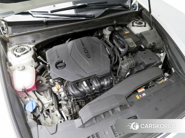 Hyundai Grandeur (GN7) id 4585103 из Кореи 10