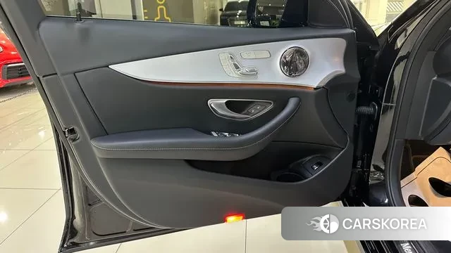 Mercedes-Benz E-Class W213 id 3428421 из Кореи 10