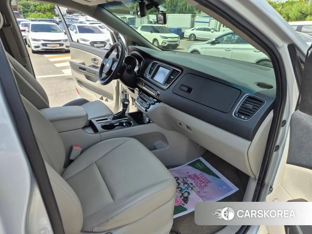 Kia The New Carnival id 4486733 из Кореи 10