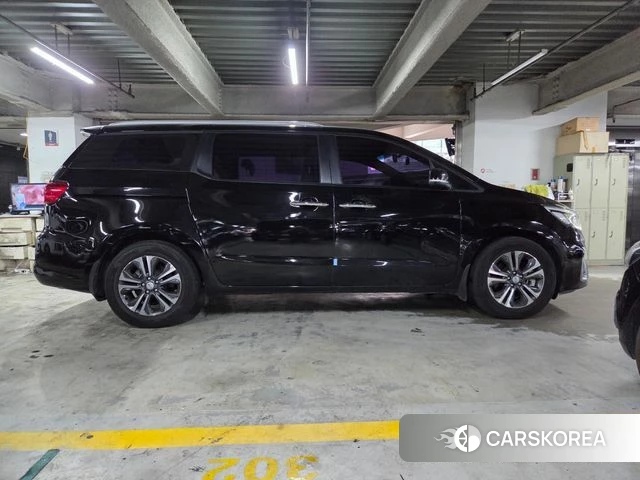 Kia The New Carnival id 4652104 из Кореи 10