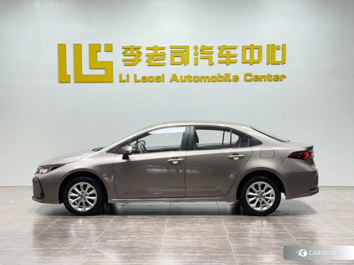 Toyota Corolla id 4468124 из Китая 10