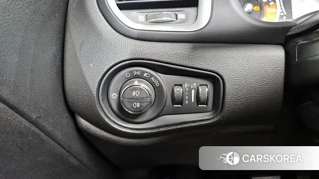 Jeep Renegade id 3243847 из Кореи 10