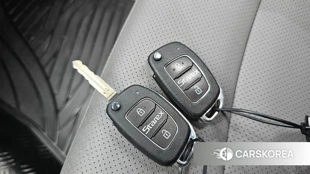 Hyundai The New Grand Starex id 4689060 из Кореи 10