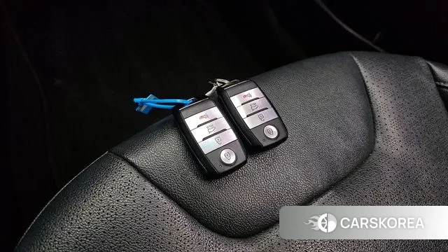 Kia Niro id 3380821 из Кореи 10