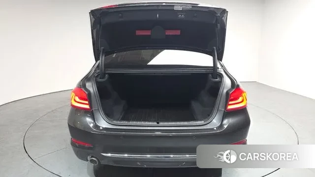 BMW 5 Series (G30) id 3748093 из Кореи 10