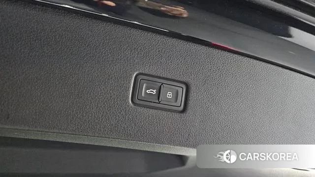 Audi Q8 (4M) id 3428003 из Кореи 10