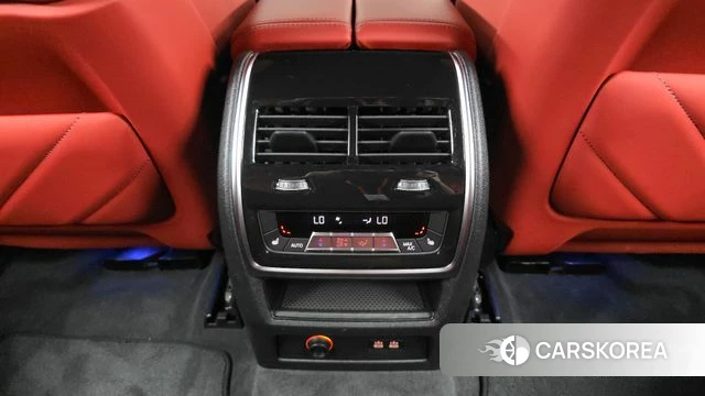BMW XM (G09) id 4664850 из Кореи 10
