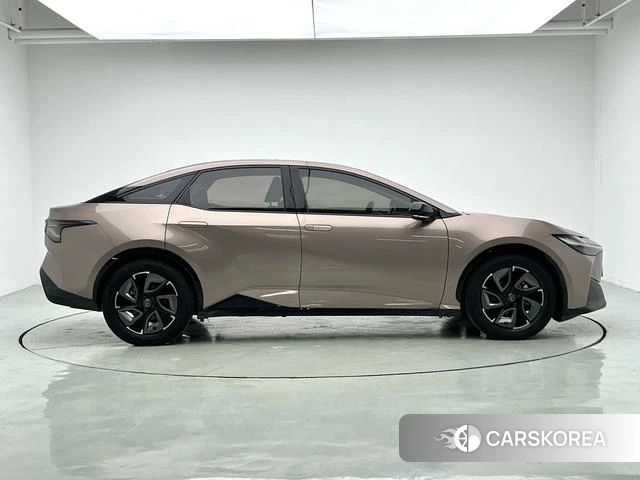 Toyota bZ3 id 3957878 из Китая 10