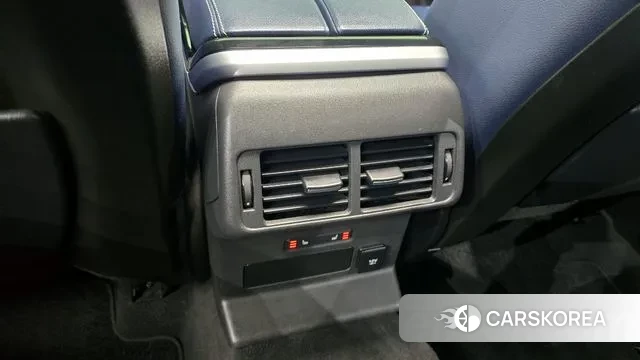 Land Rover Range Rover Velar id 3641206 из Кореи 10