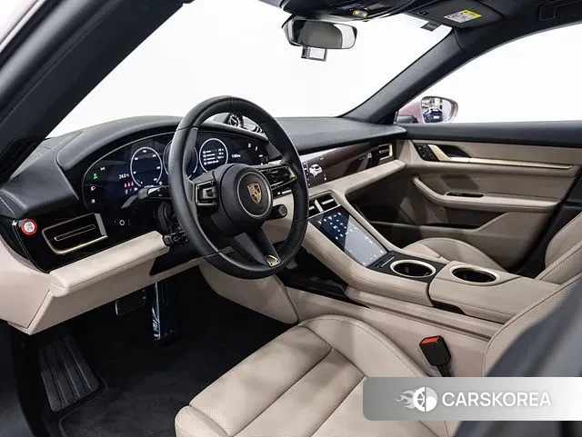 Porsche Taycan id 3185103 из Кореи 10