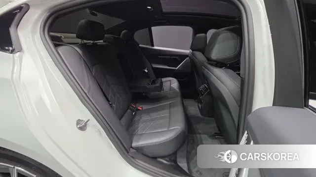 BMW 5 Series (G60) id 3467110 из Кореи 10